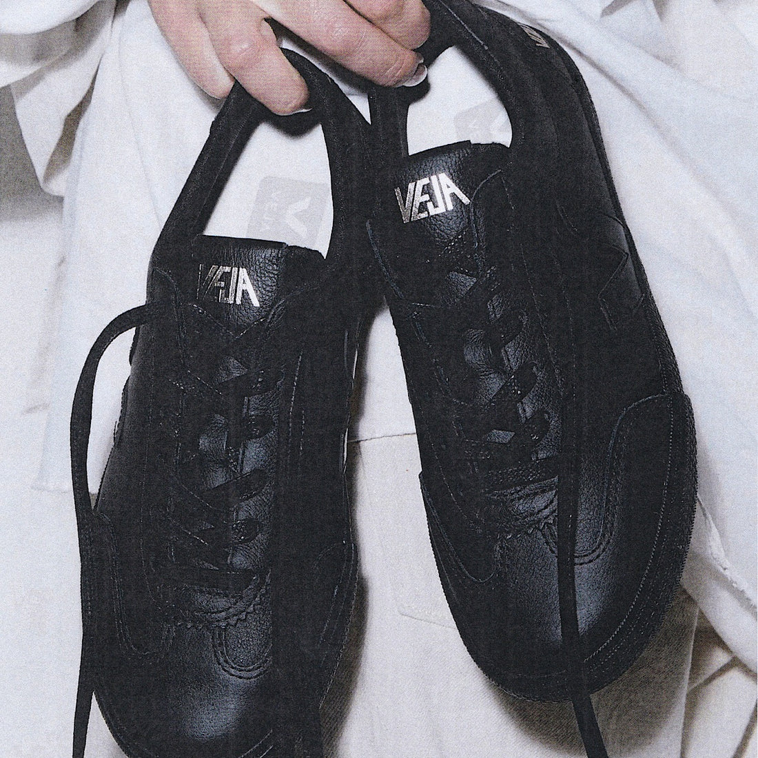 M Volley Signature Full-Black O.T. Leather YP20215